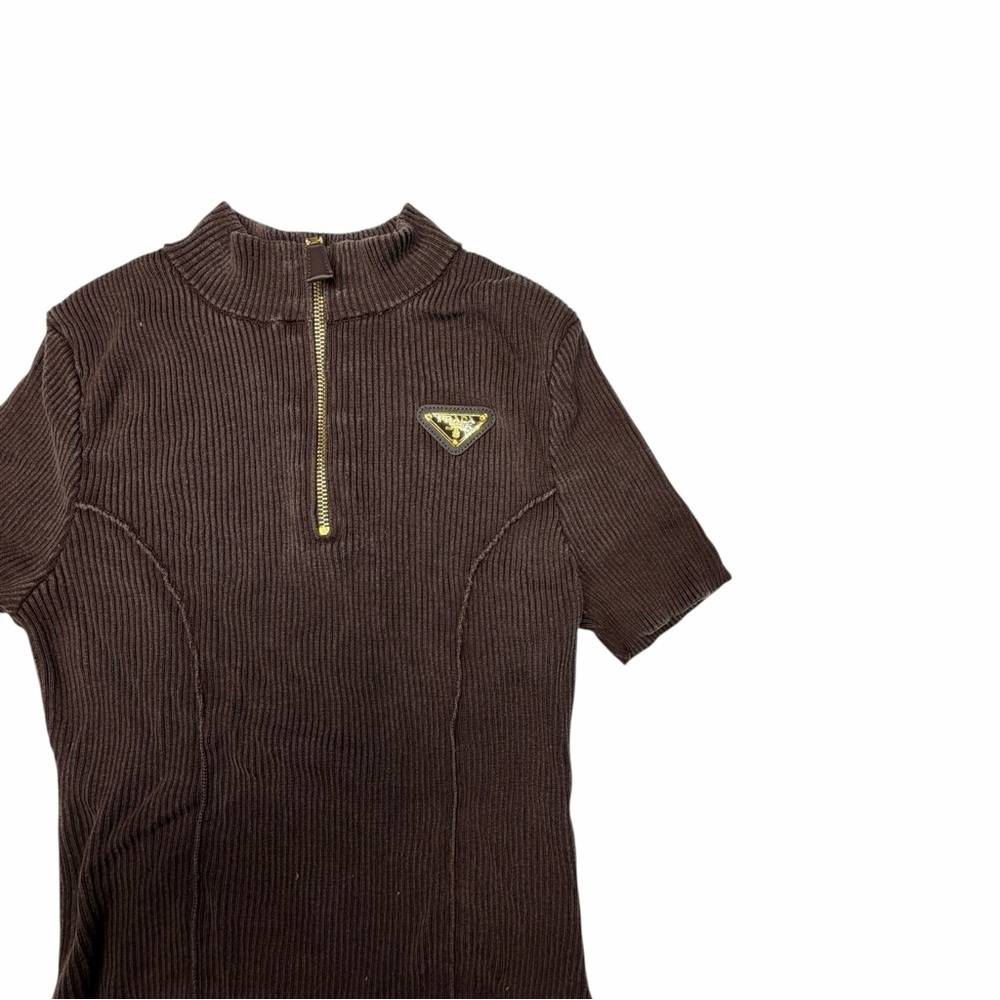 Prada Short Sleeve Top with Gold Zip size 40 equivalent to a 4 - Picture 2 of 10